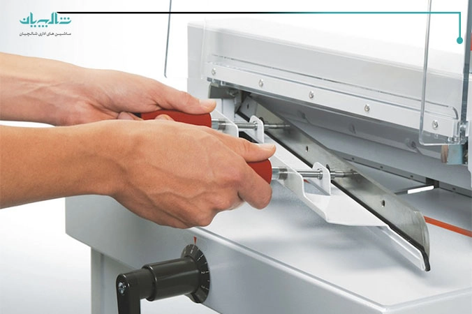 تنظیم تیغه دستگاه قبل از برش